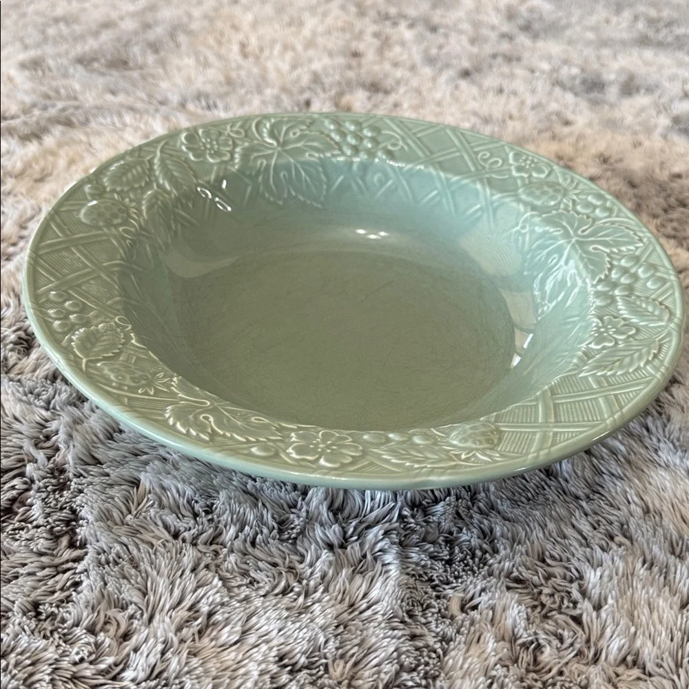 Mikasa English Countryside Celadon DP400 Japan Large Serving Bowl 10.5 Stoneware